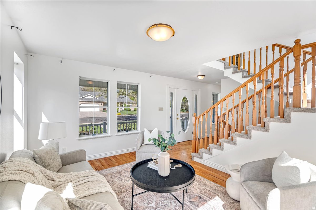 MAPLE BREEZE - Residential