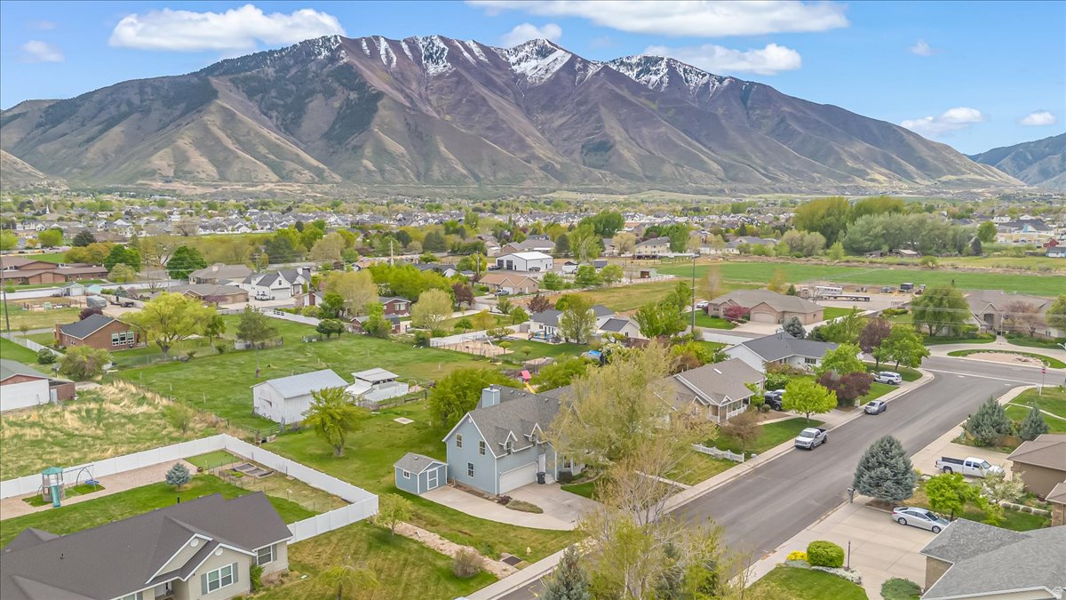 MAPLE BREEZE - Residential