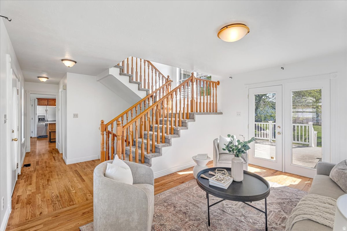 MAPLE BREEZE - Residential