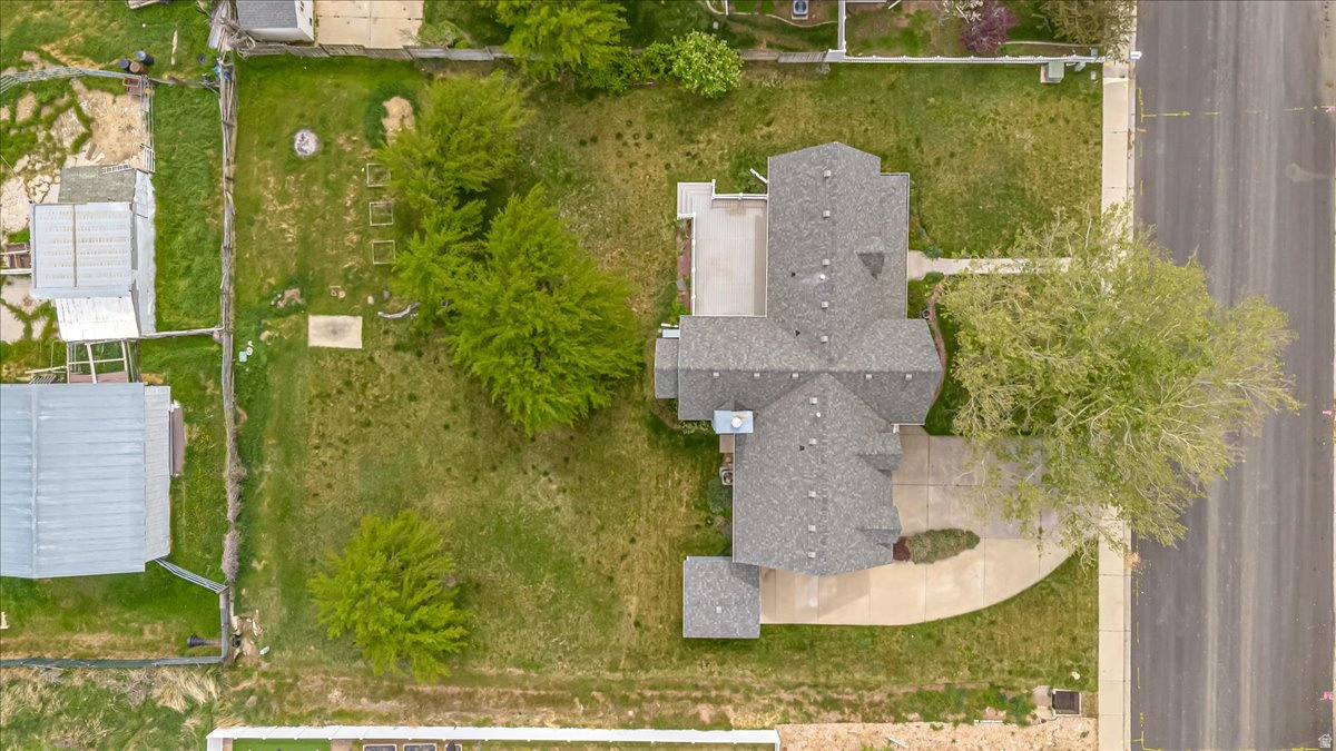 MAPLE BREEZE - Residential