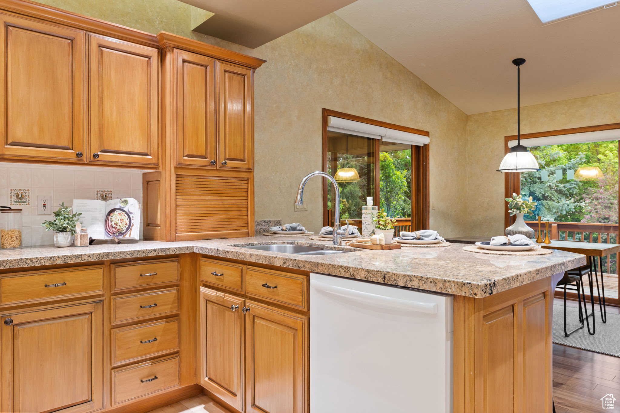1728 Whispering Oaks Dr, Ogden, Utah image 22