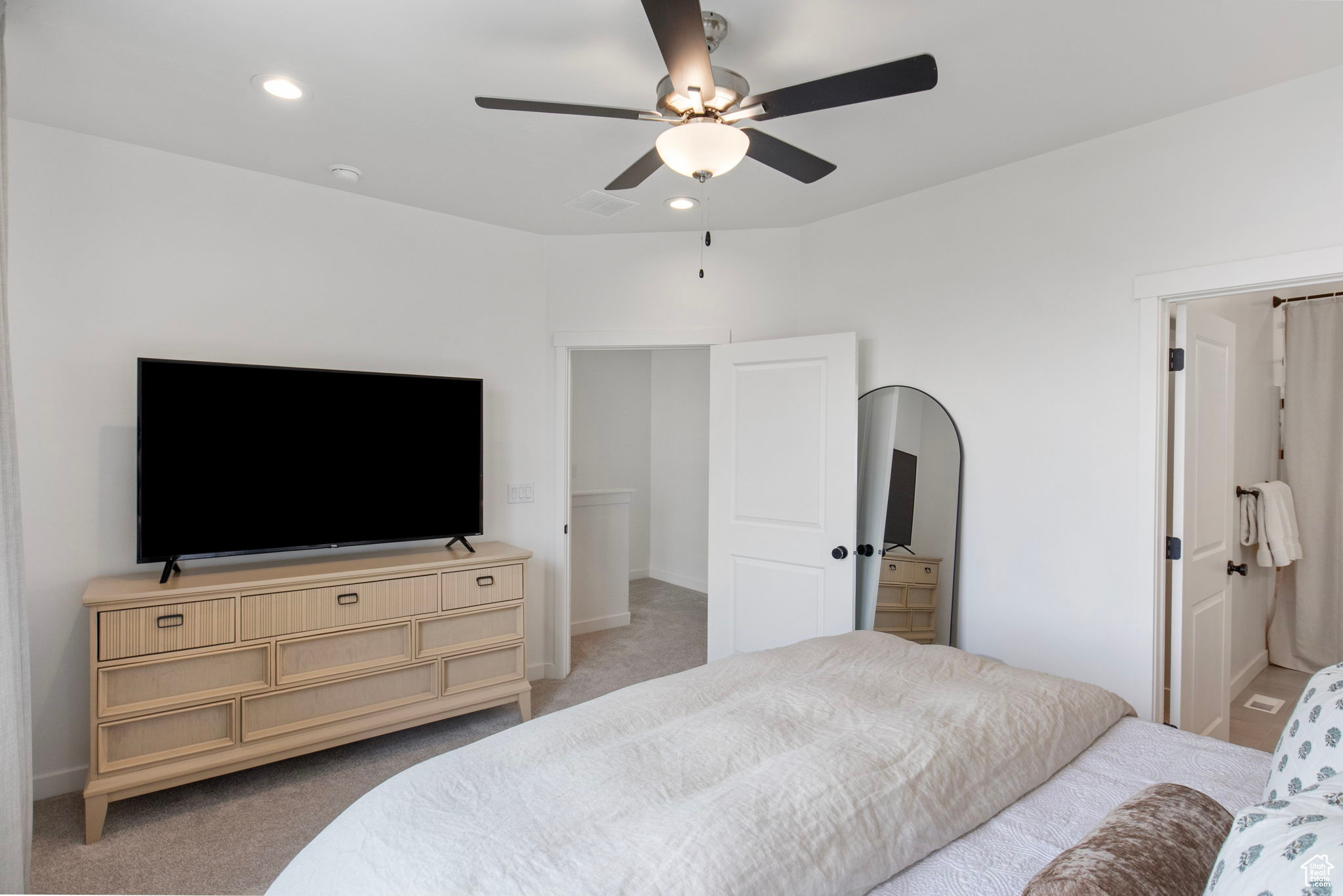 LAKESHORE LANDING - Residential