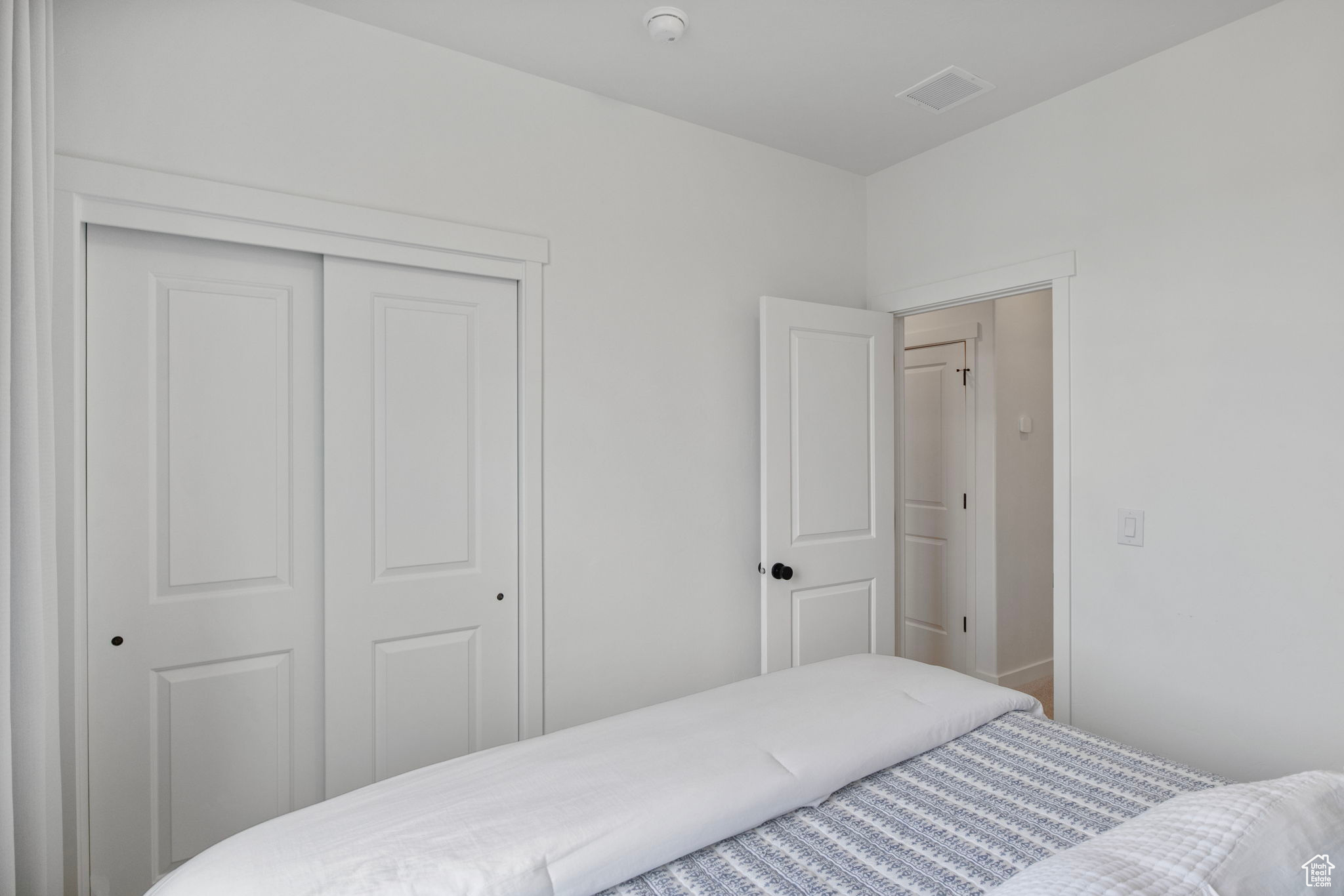 LAKESHORE LANDING - Residential