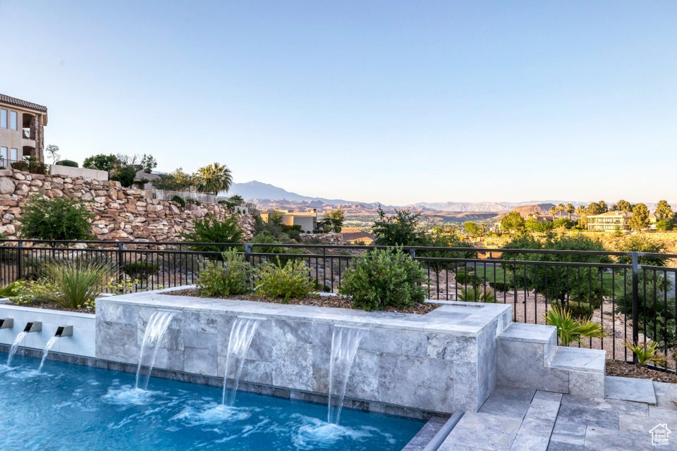 STONE CLIFF - Residential