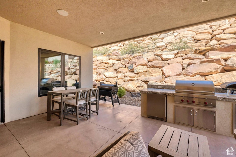 STONE CLIFF - Residential