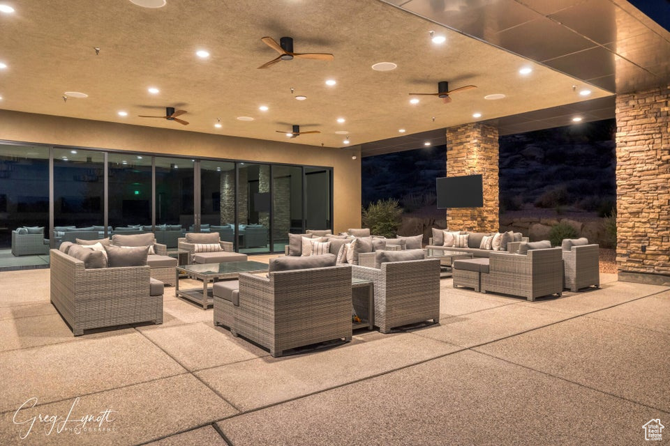 STONE CLIFF - Residential