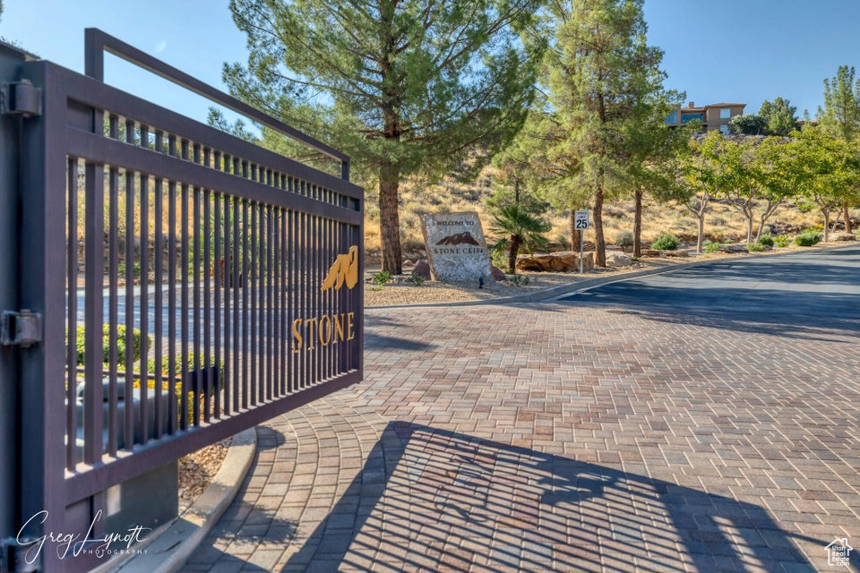 STONE CLIFF - Residential