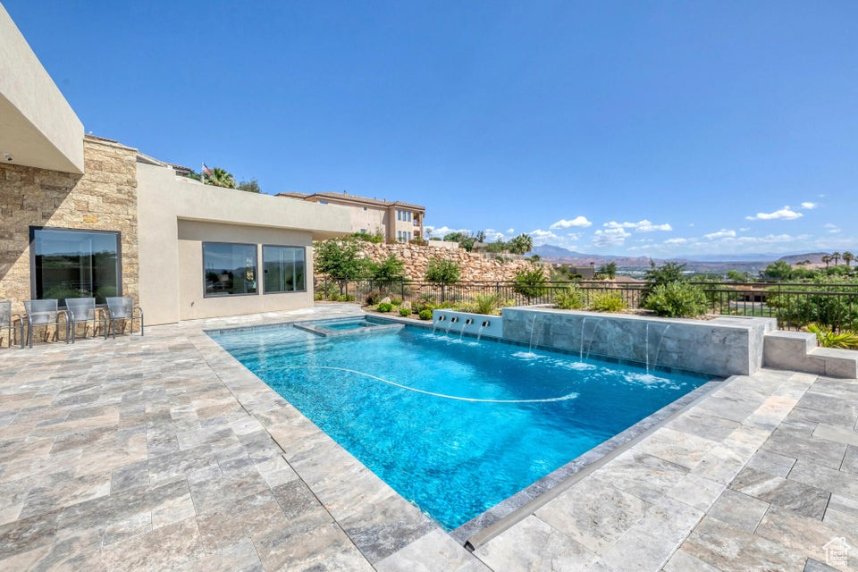 STONE CLIFF - Residential
