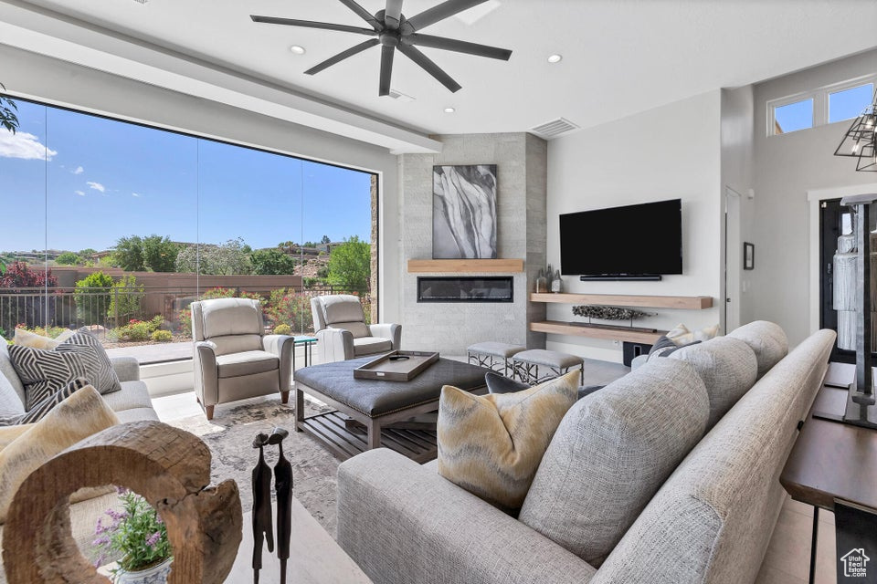 STONE CLIFF - Residential