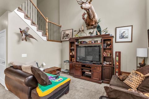 Tiny photo for 10437 S SAGE VISTA WAY W, South Jordan, UT 84095 (MLS # 2137852)