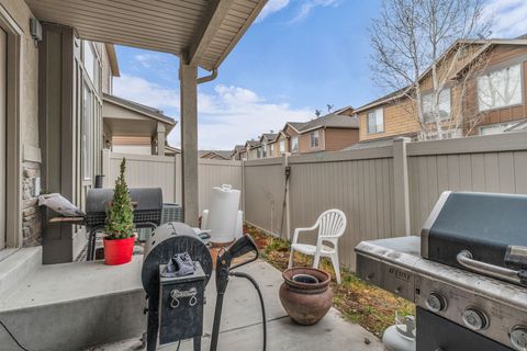 Tiny photo for 10437 S SAGE VISTA WAY W, South Jordan, UT 84095 (MLS # 2137852)