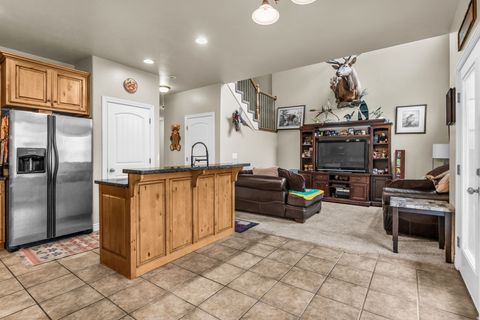 Tiny photo for 10437 S SAGE VISTA WAY W, South Jordan, UT 84095 (MLS # 2137852)
