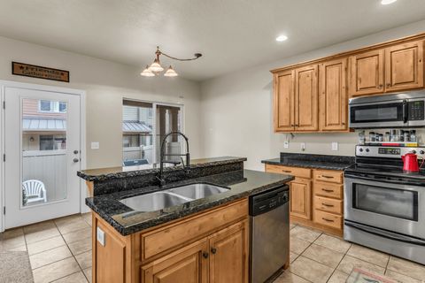 Tiny photo for 10437 S SAGE VISTA WAY W, South Jordan, UT 84095 (MLS # 2137852)