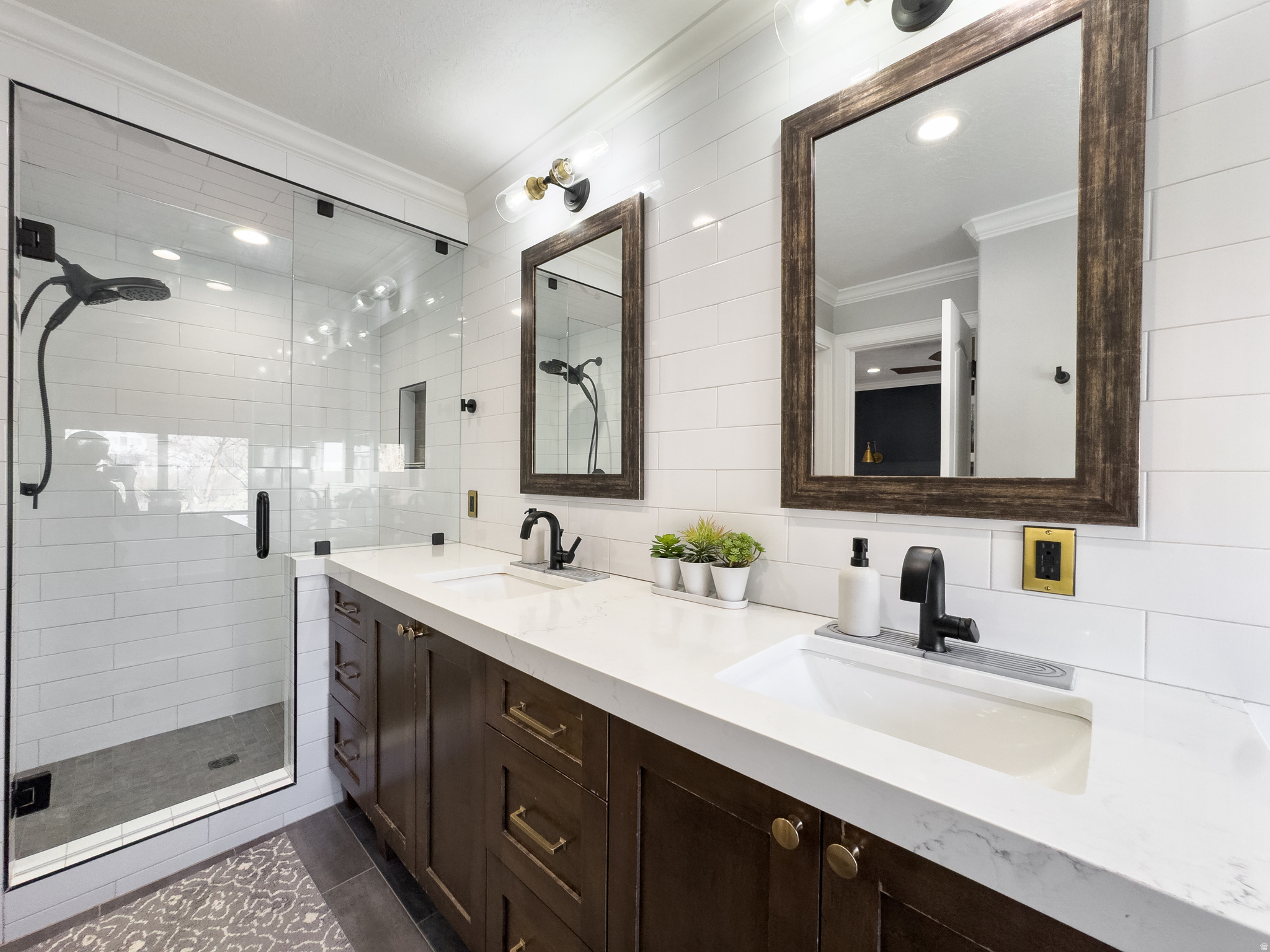 VALLEY VIEW - Residential