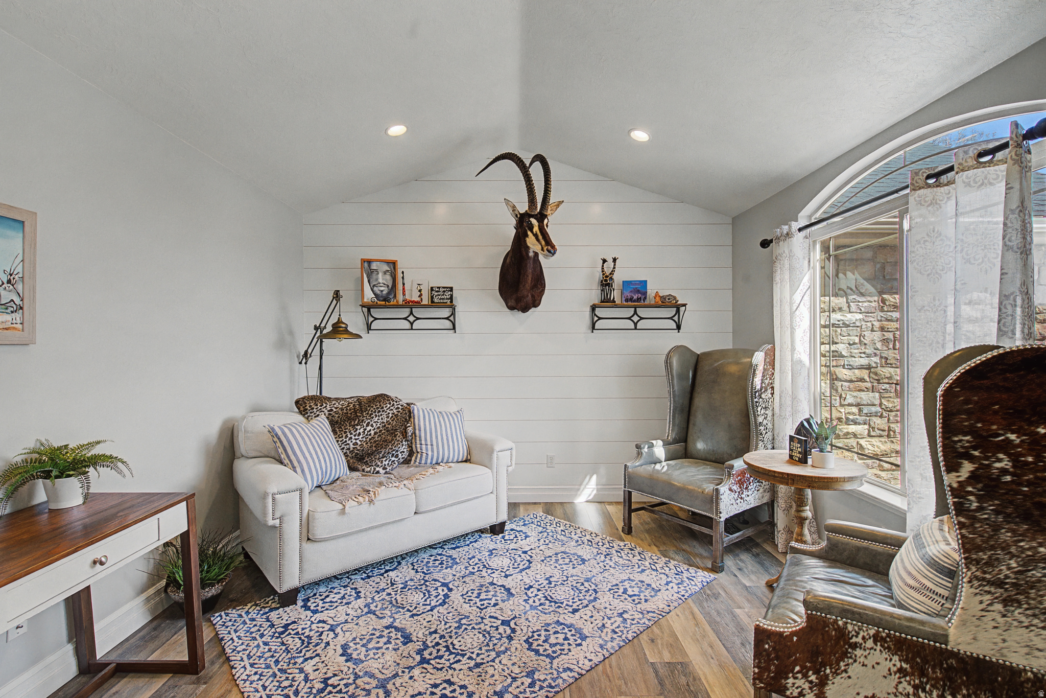 VALLEY VIEW - Residential