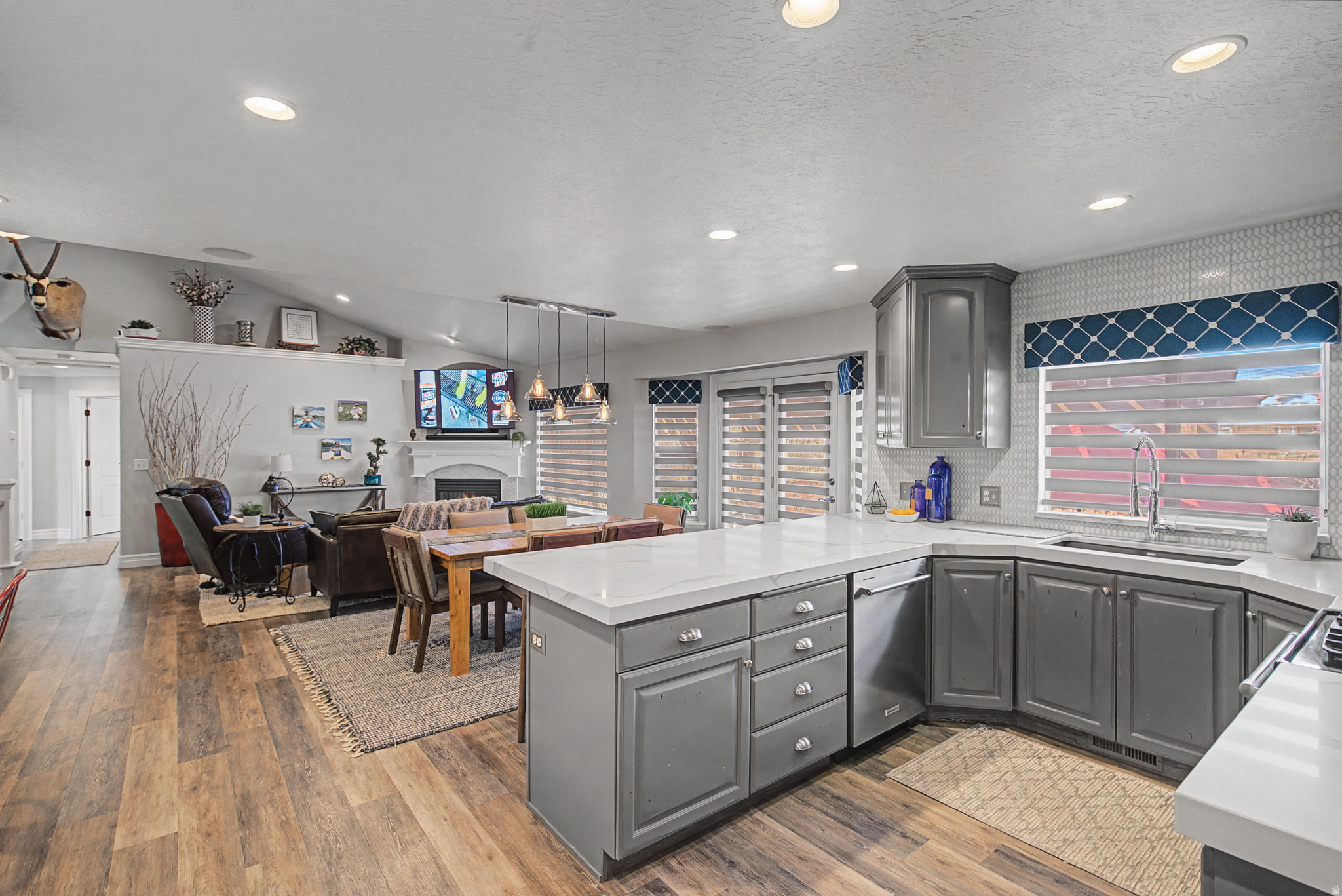 VALLEY VIEW - Residential