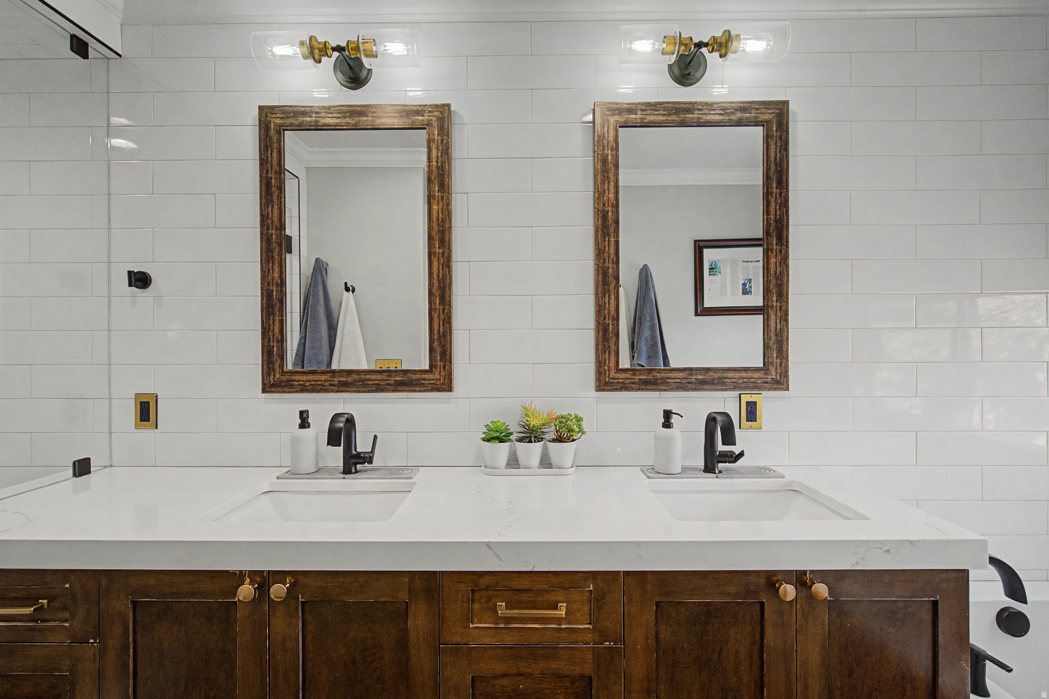 VALLEY VIEW - Residential