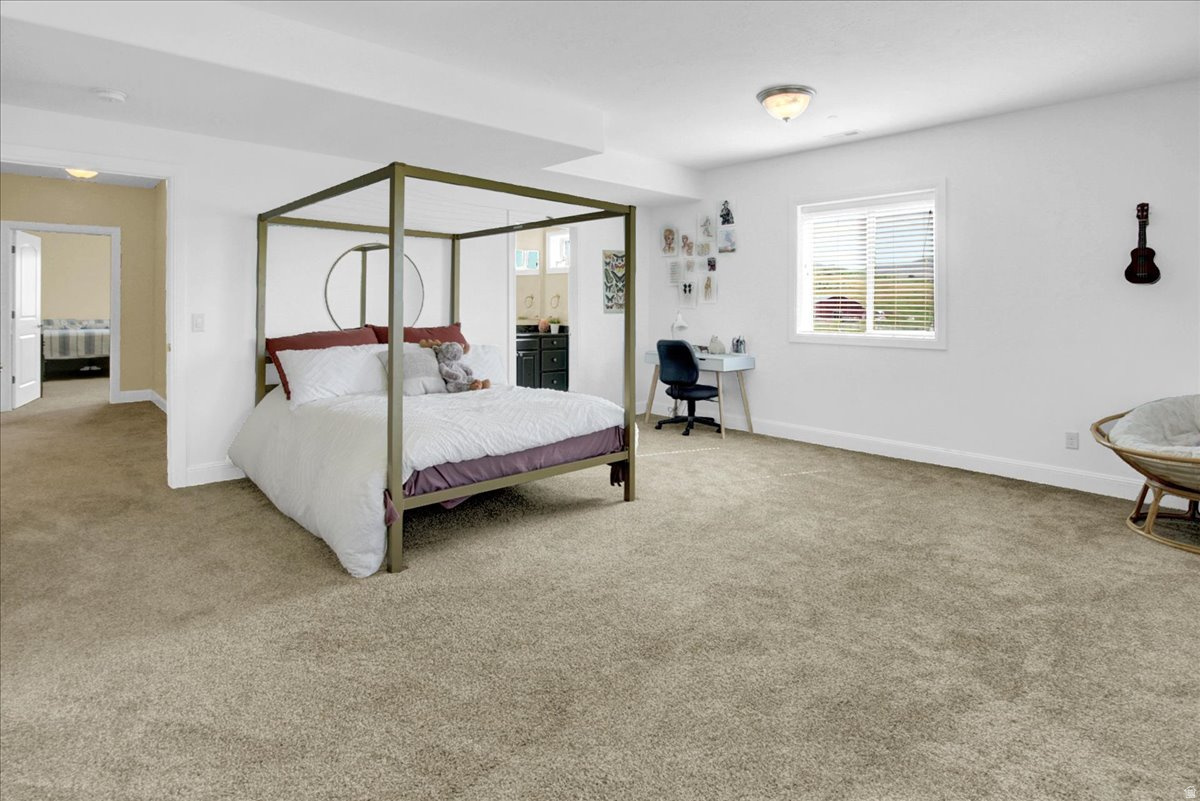 HARDSCRABBLE ESTATES - Residential