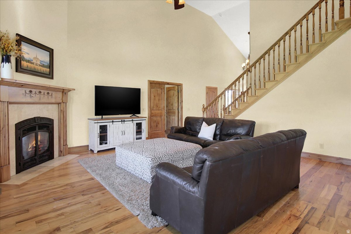 HARDSCRABBLE ESTATES - Residential