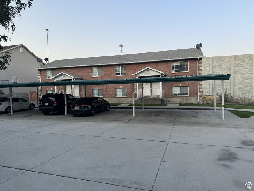 This well-maintained 4-plex offers an incredible blend of comfort, convenience, and profitability. Located in a desirable area featuring 2 bed 1 bath units, making it an ideal choice for tenants seeking quality rental accommodations. 2 units have been remodeled and 2 have not. This property ensures low maintenance and high tenant satisfaction. Close to Silicon Slopes and Thanksgiving Point which features plenty of entertainment, fine dining and shopping. With stable rental income and strong demand in the area, this property is perfect for both seasoned investors and first-time buyers looking to expand their portfolio