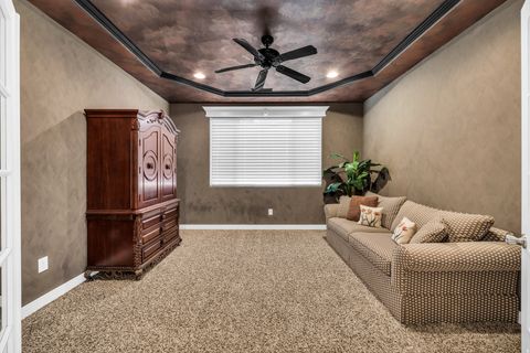 Tiny photo for 806 N 2500 W, Hurricane, UT 84737 (MLS # 2127551)