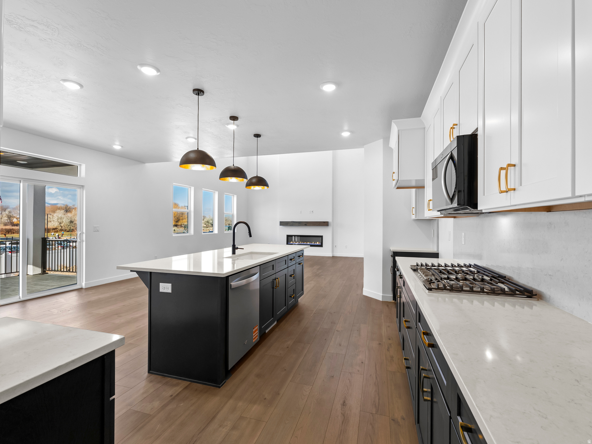 FREEDOM VIEW COVE - Residential