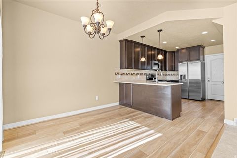 Tiny photo for 3811 N PRAIRIE GRASS DR, Lehi, UT 84048 (MLS # 2144635)
