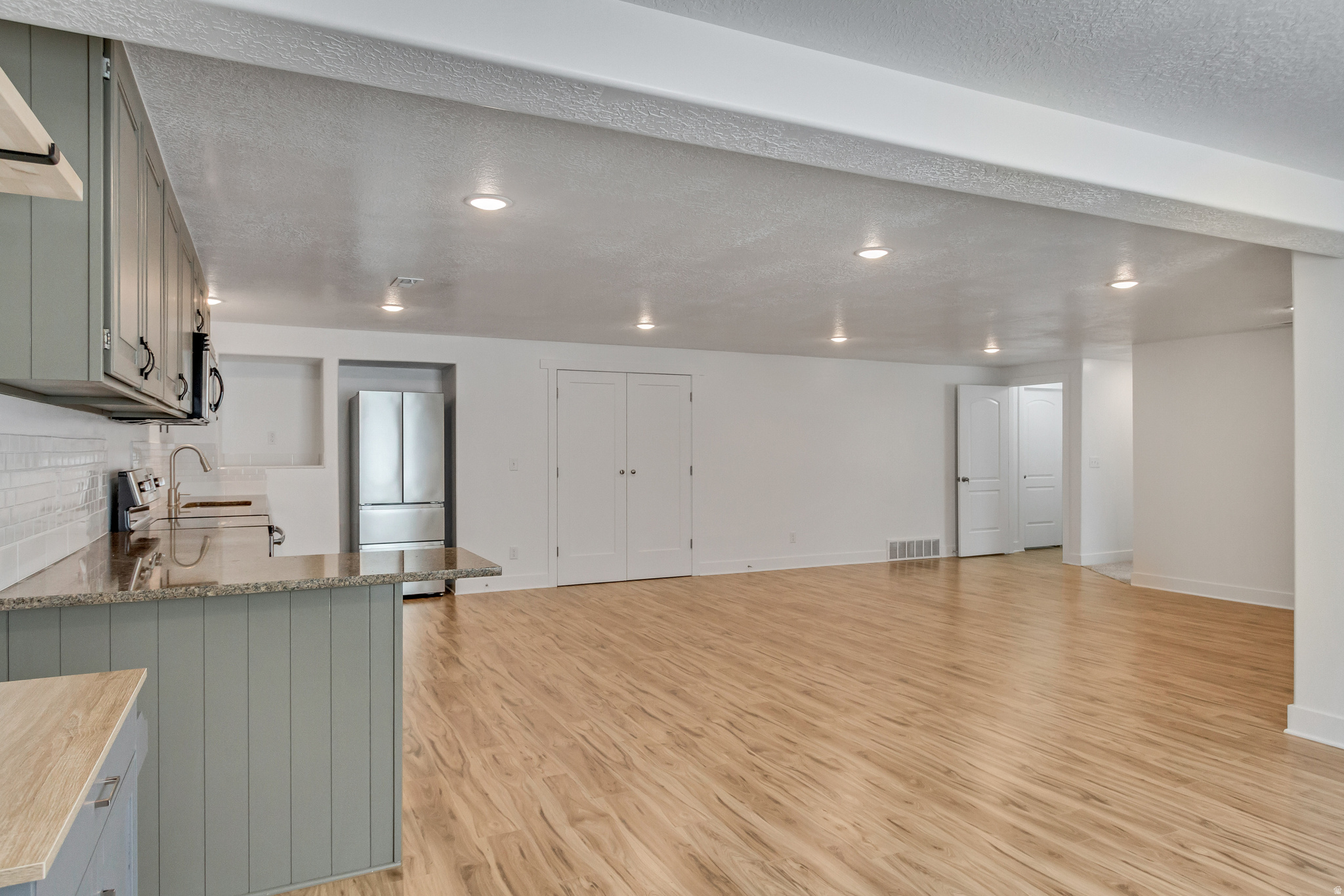 BRANDON PARK - Residential