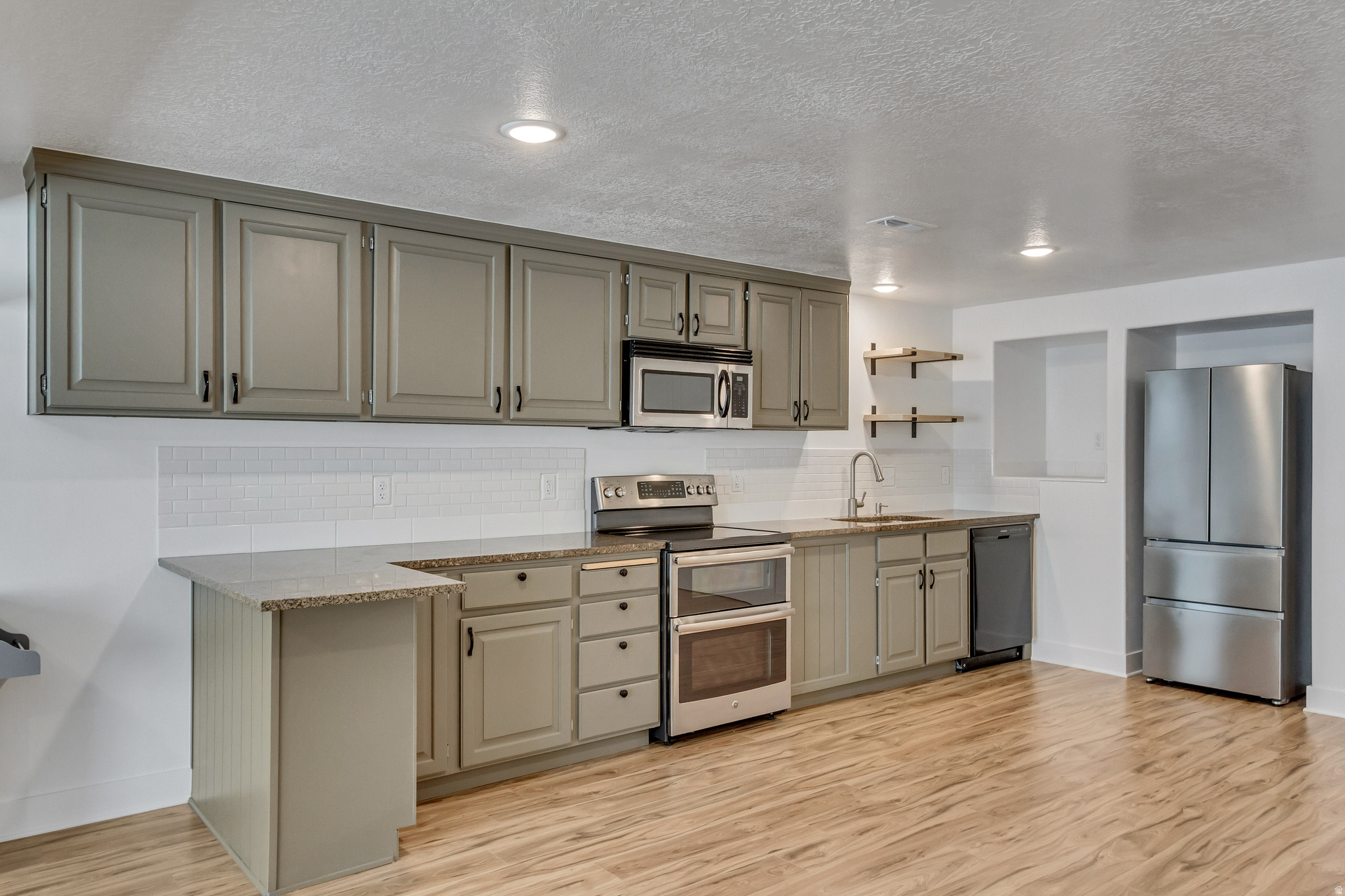 BRANDON PARK - Residential