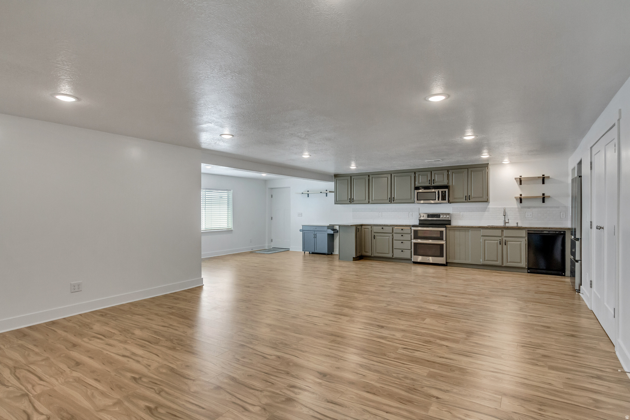 BRANDON PARK - Residential