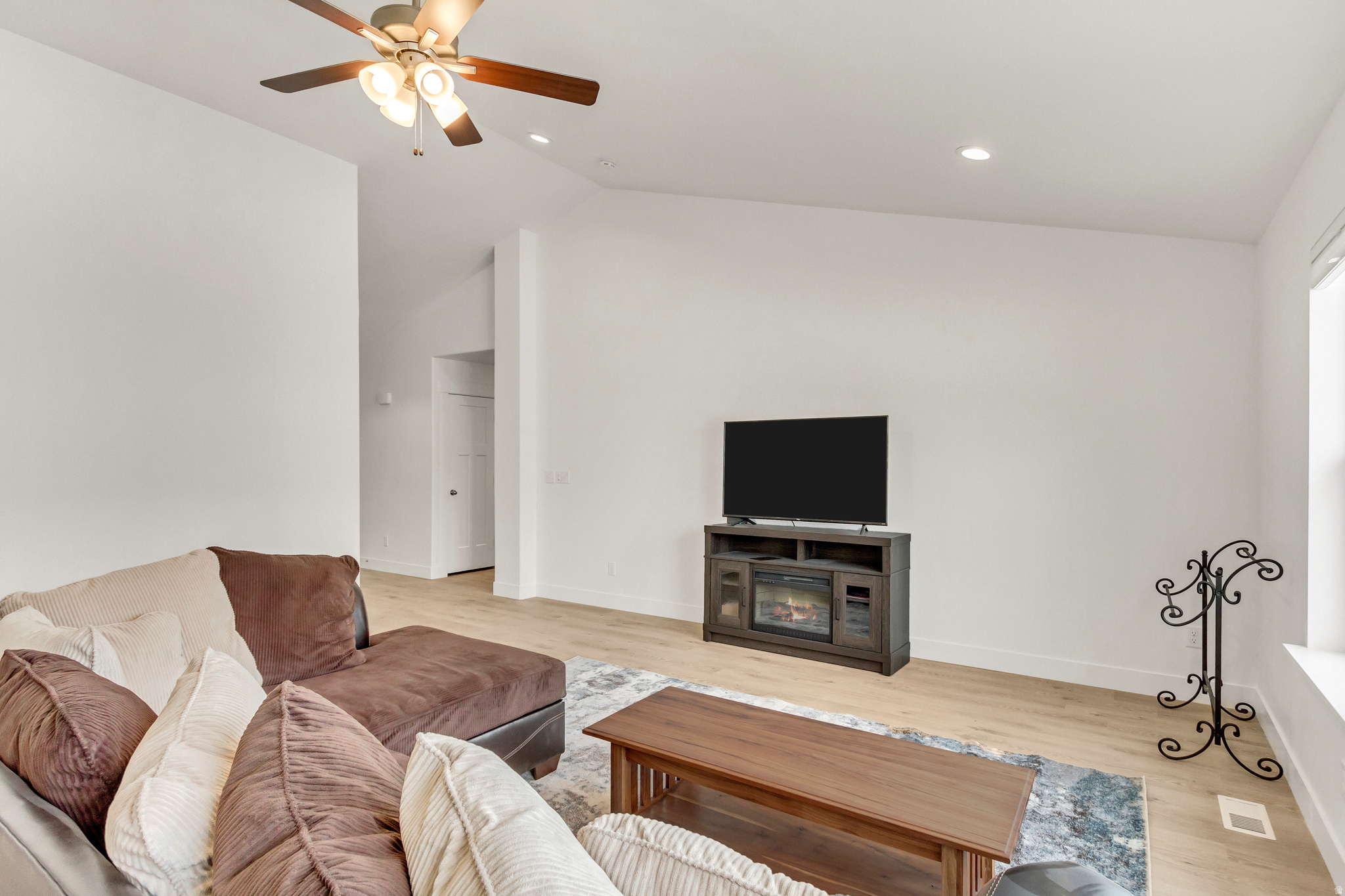 BRANDON PARK - Residential