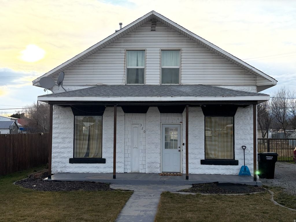 Photo of 320 S STATE ST, Preston, ID 83263 (MLS # 2140961)