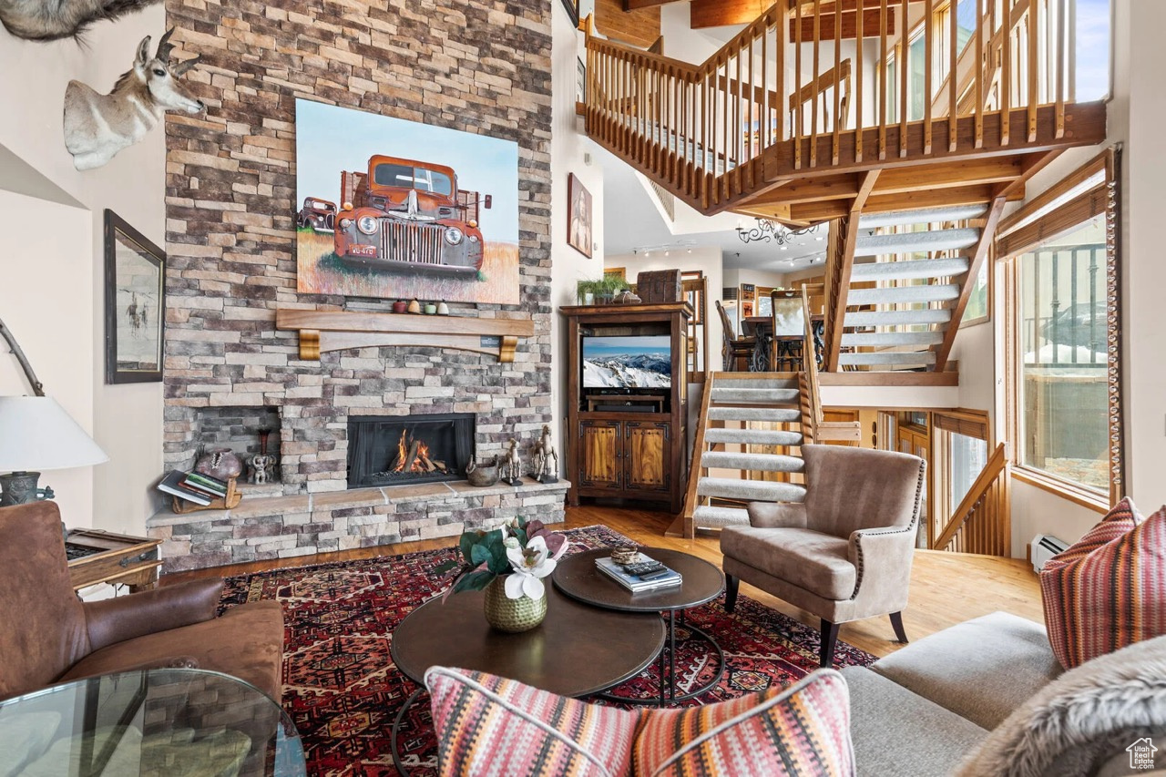 THE PINNACLE AT DEER VALLEY - Residential