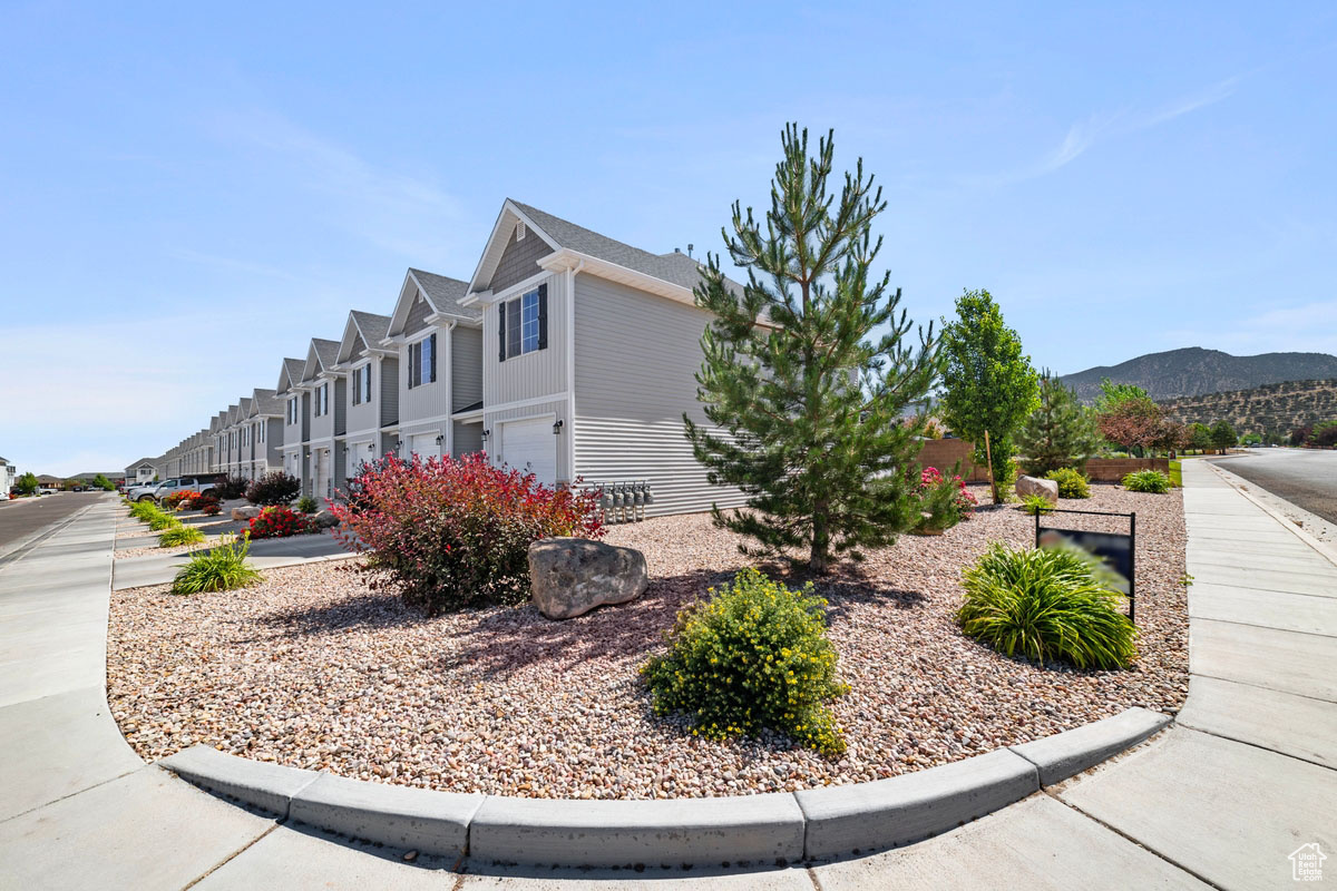 THE FIELDS - Residential