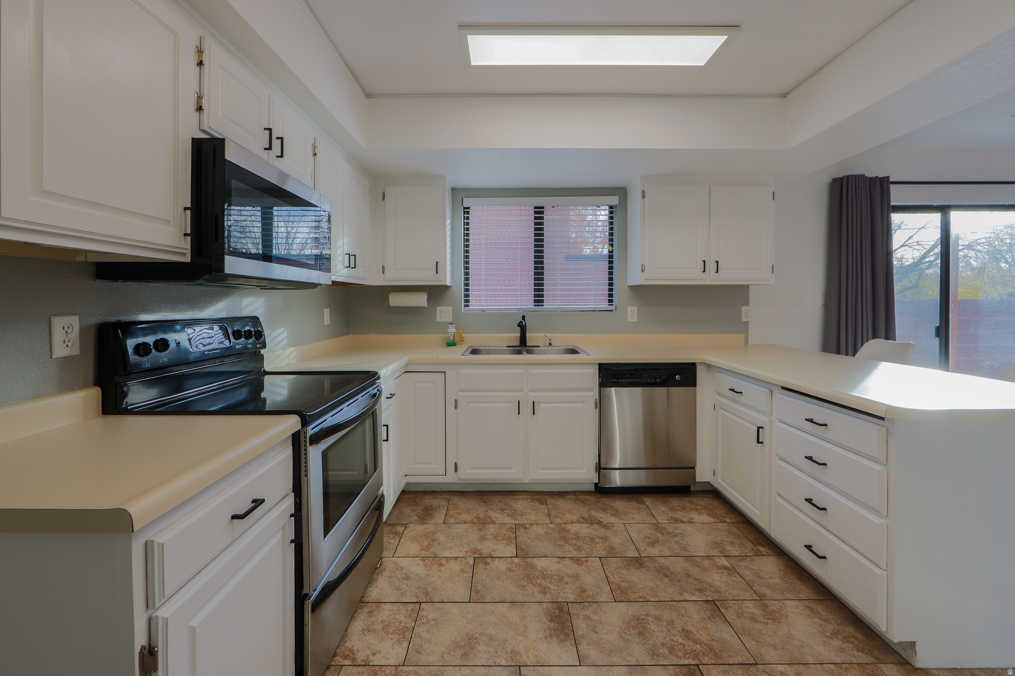 PARKWAY TH - Residential