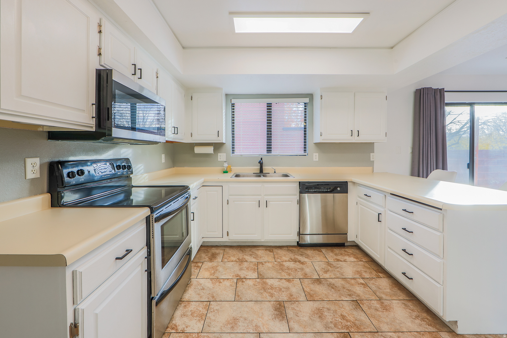 PARKWAY TH - Residential