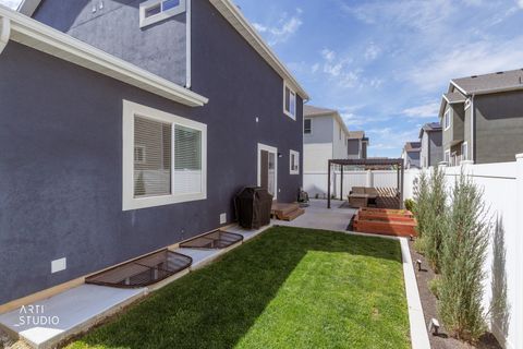 Tiny photo for 829 E 380 S, American Fork, UT 84003 (MLS # 2148972)