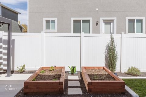 Tiny photo for 829 E 380 S, American Fork, UT 84003 (MLS # 2148972)