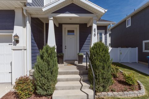 Tiny photo for 829 E 380 S, American Fork, UT 84003 (MLS # 2148972)