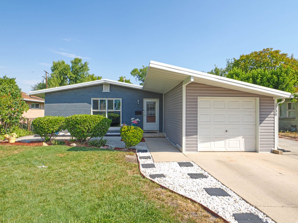 Photo of 1230 W 1000 N, Salt Lake City, UT 84116 (MLS # 2177962)