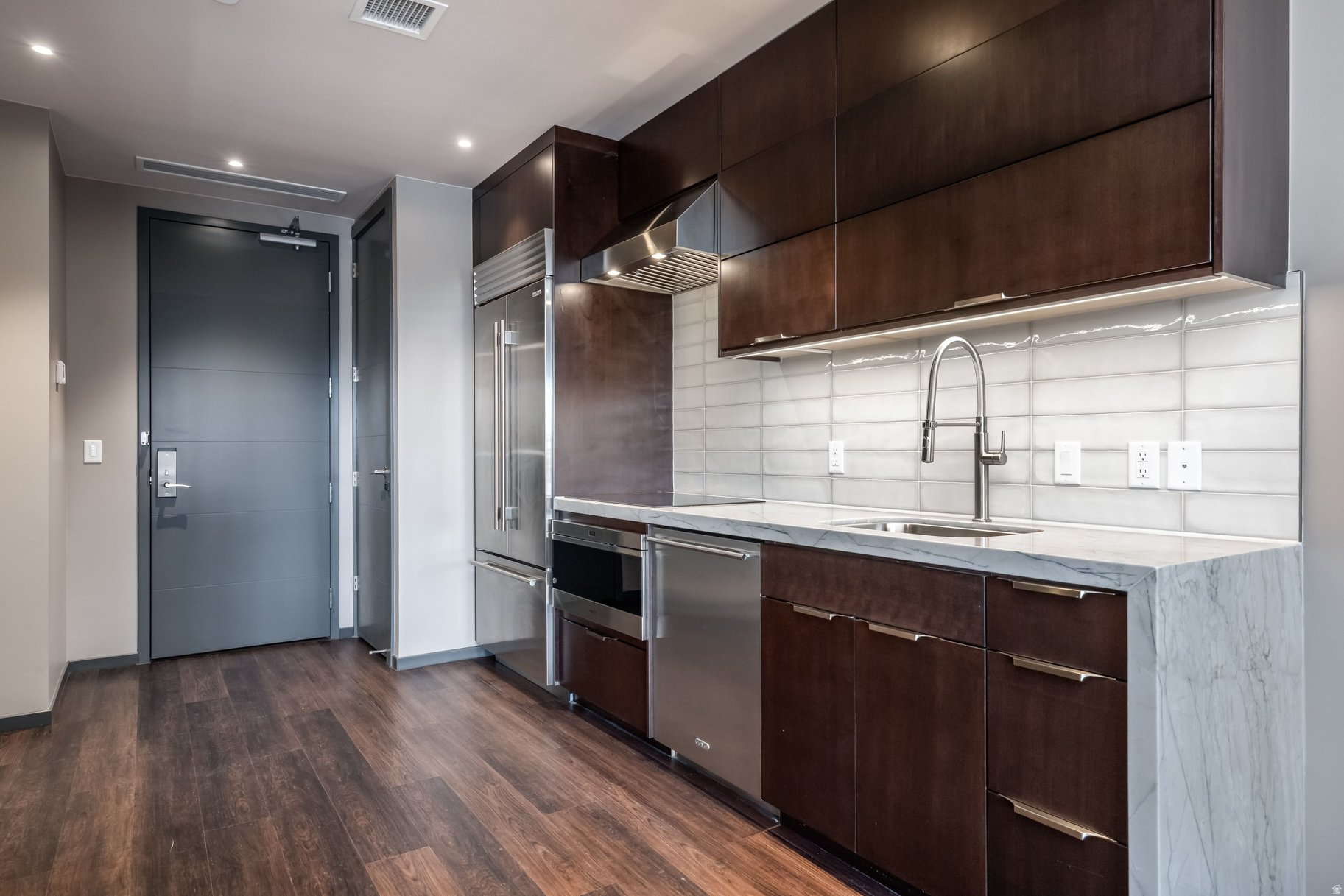 BLACK DESERT VILLAGES CONDOMINIUM - Residential