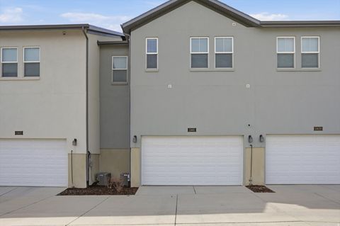 Tiny photo for 11461 S STREAM PARK DR, South Jordan, UT 84009 (MLS # 2144773)