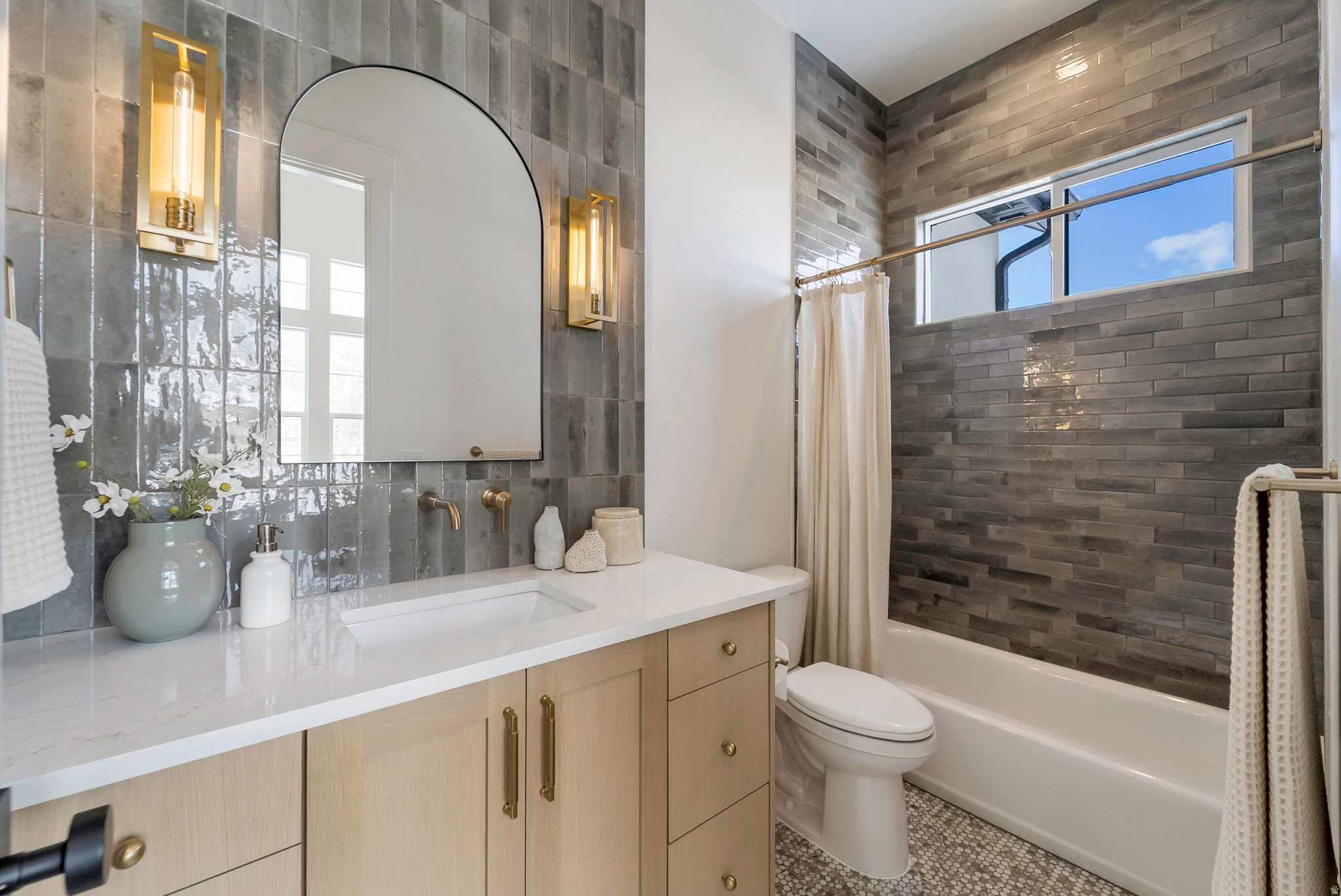 EAGLEWOOD COVE SUB - Residential