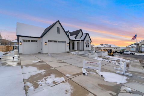 Tiny photo for 664 S WILDFLOWER CIR, North Salt Lake, UT 84054 (MLS # 2142044)