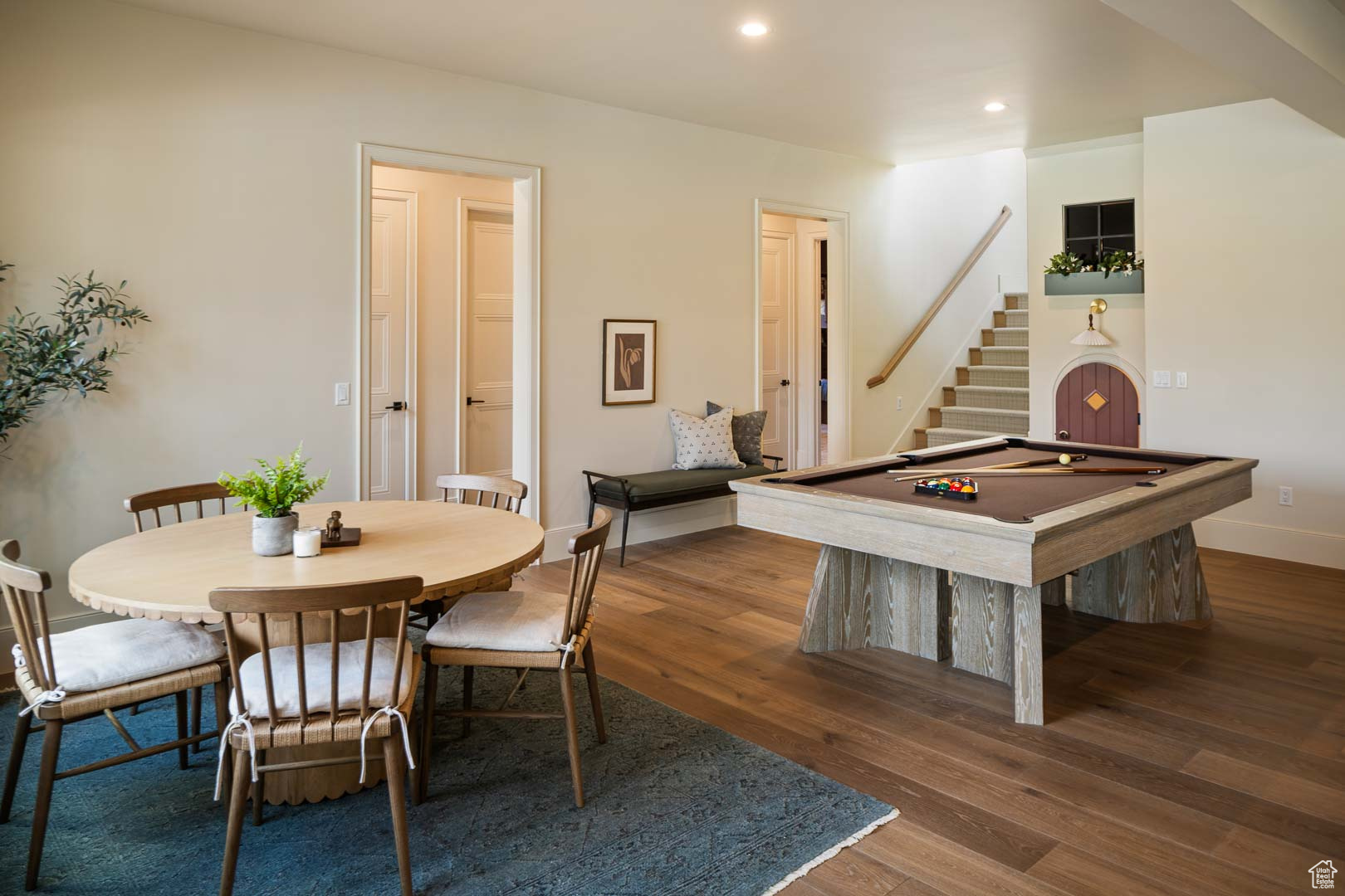 MEADOW VIEWS - Residential