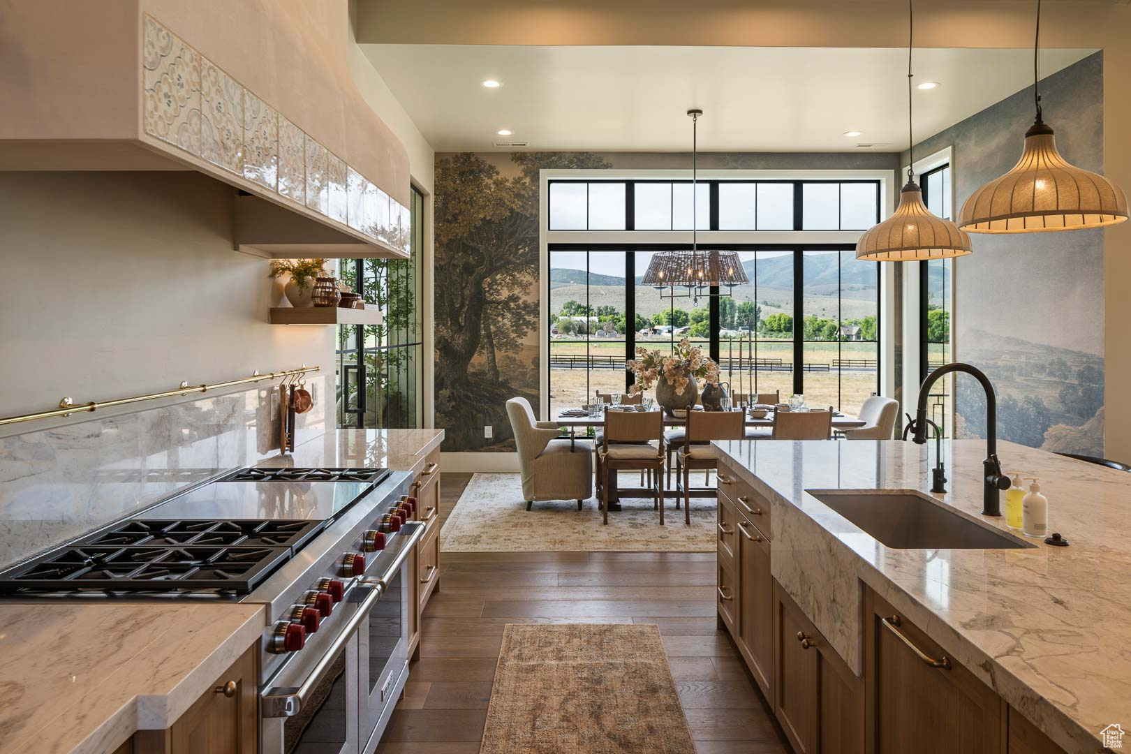 MEADOW VIEWS - Residential