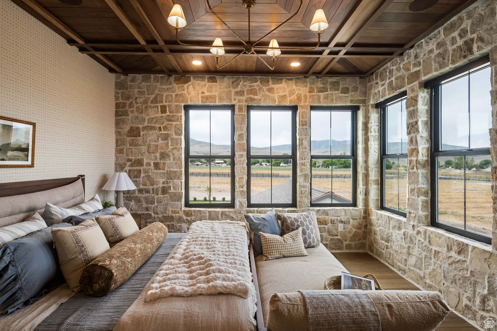 MEADOW VIEWS - Residential