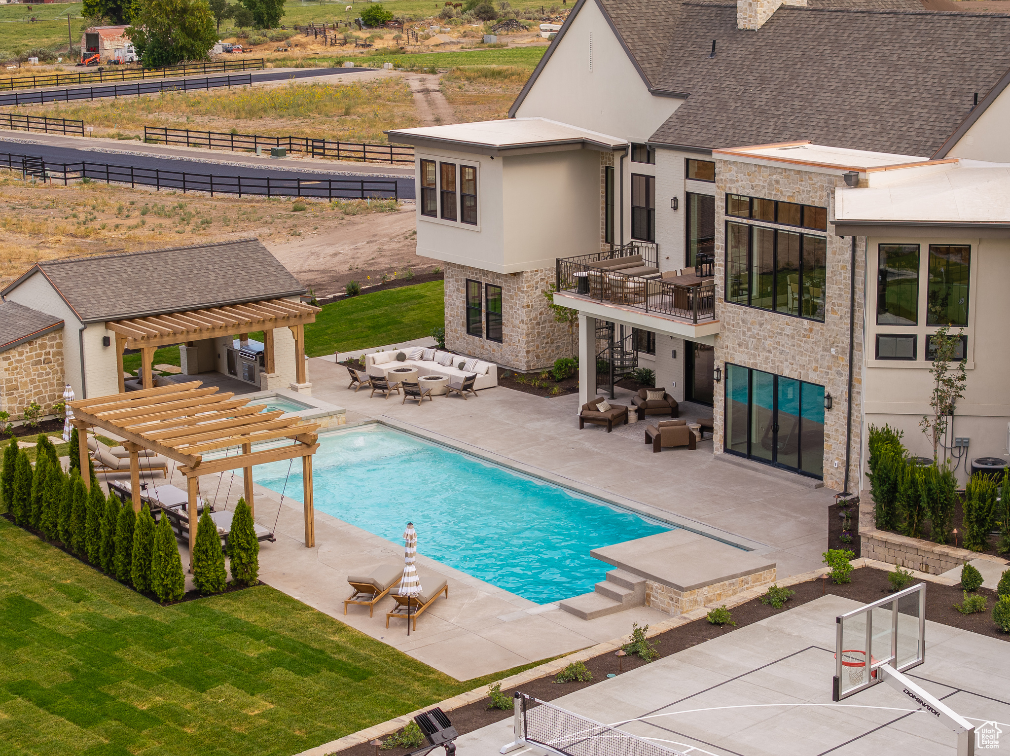 MEADOW VIEWS - Residential