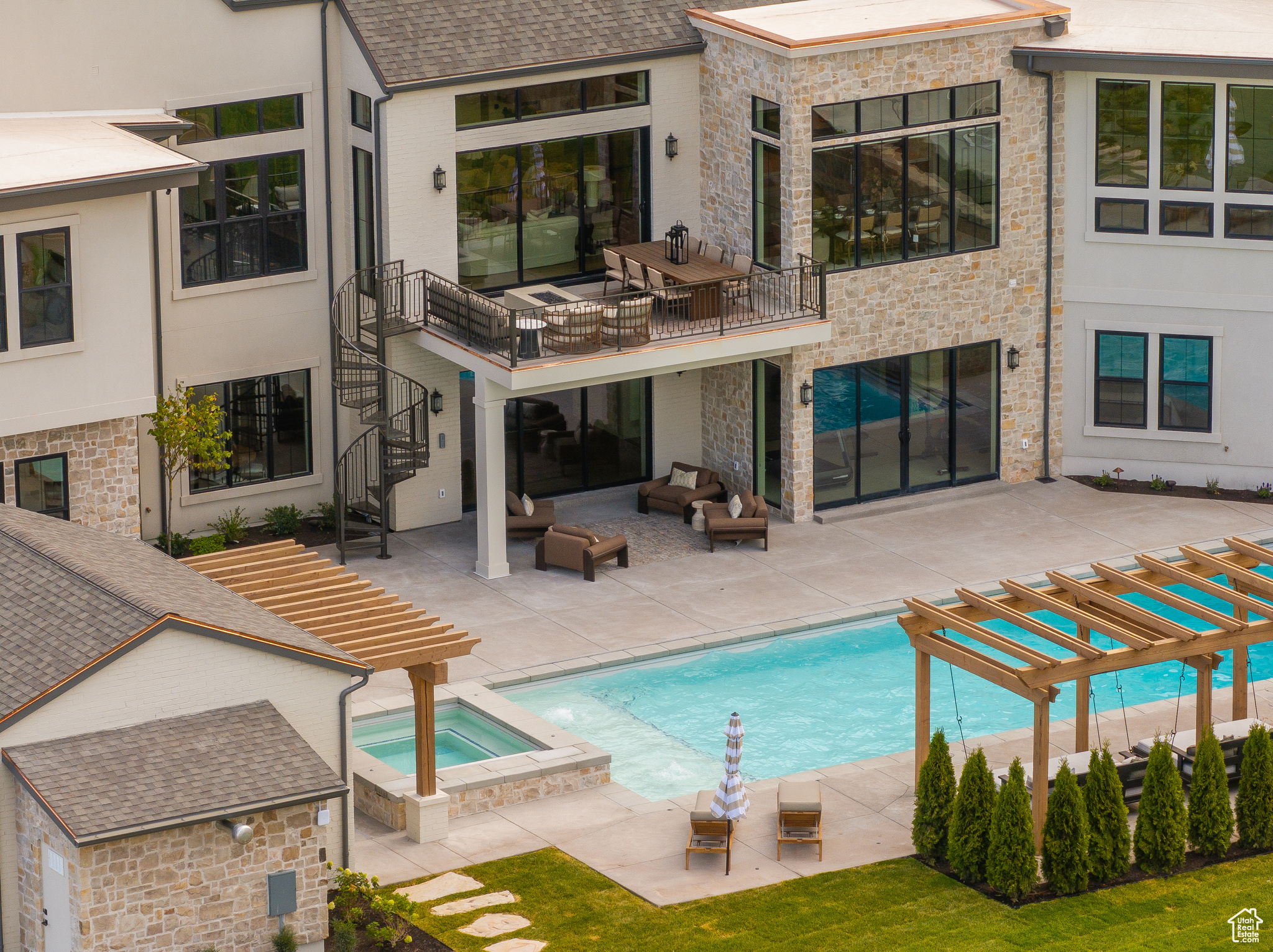MEADOW VIEWS - Residential