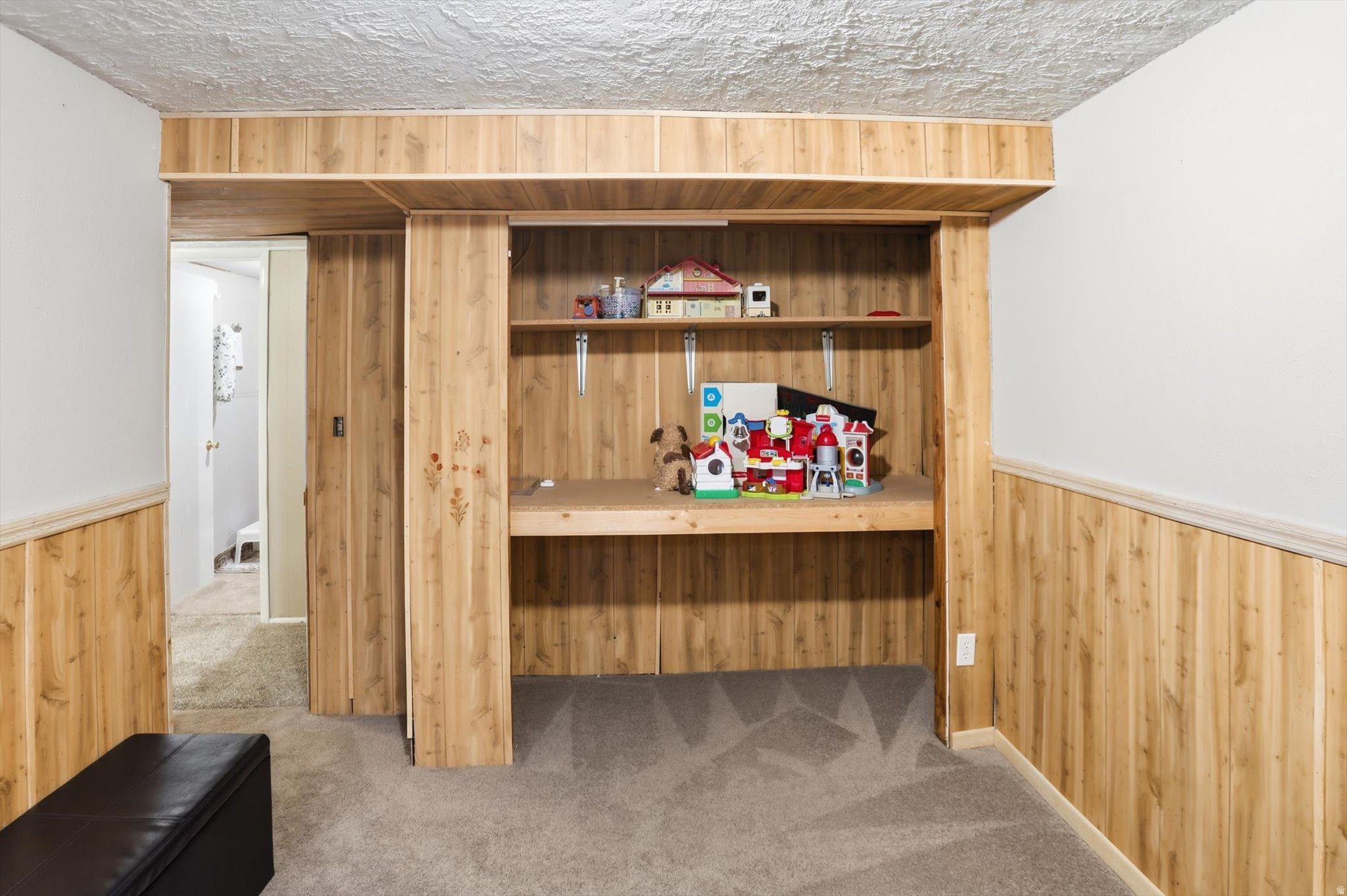 MT VIEW EST - Residential